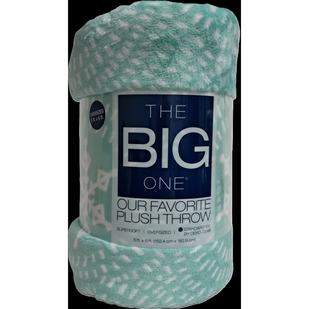 Christmas Plush Throw Blanket 5' x 6', Soft and Cozy,‎ Snowflakes, Lt Green